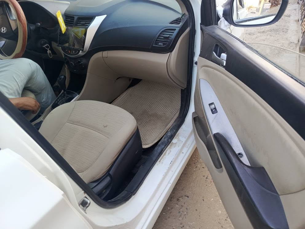 سياره اكسنت موديل 16 محرك 1400 فقط الجنطه بارد ب 68 وبيه مجال مكلف بل نشر مكان السياره بابل طفيل 
الاستفسار *********** حلة, بابل
