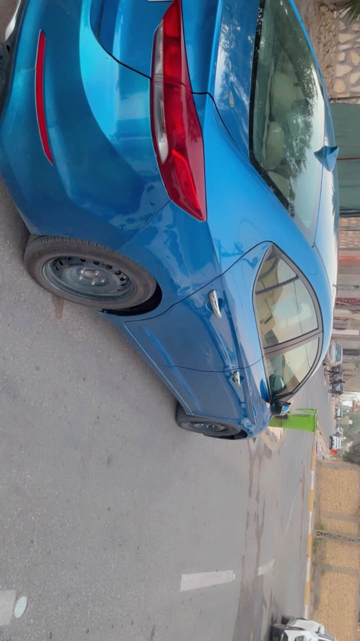 النترا ٢٠١٧ 
للبيع  وارد امريكي 
صبغ قطعتين  حادثهه بنيد وجاملغ ايمن  فقط 
بيهه مكان بارد  سياره فول مواصفات فتحه تحكم 
اشاير بلمري بصمه اربع ابواب 
كشنات جلد  سياره مابيهه اي نقص للبيع ١٠٨وبيهه مجال بسيط للستفسار ***********
