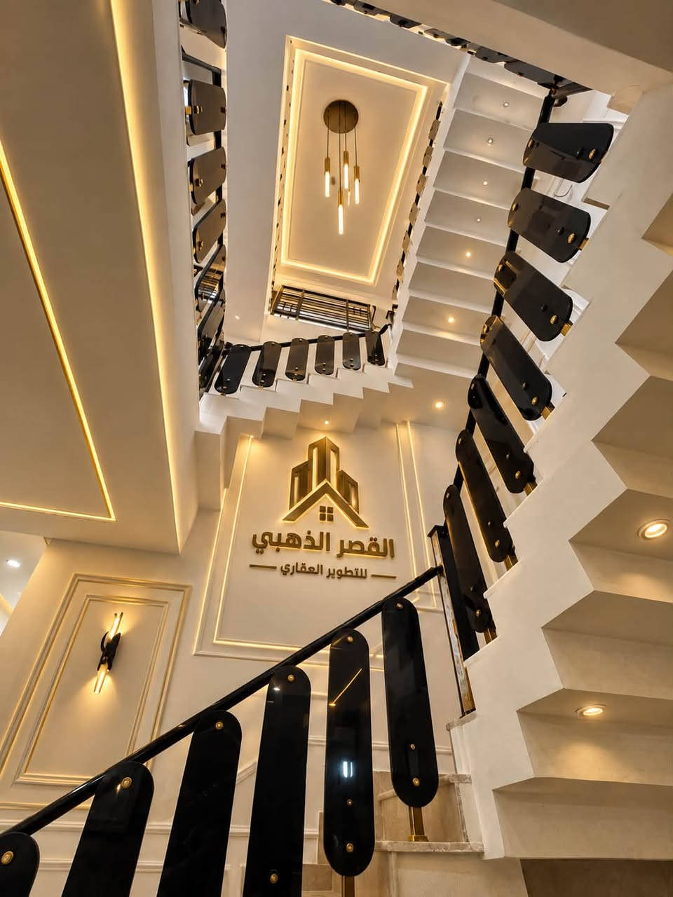 🏛️✨ فرصة ذهبية لامتلاك دار راقية في موقع مميز جداً ✨🏛️
🔥 دار للبيع في حي البنوك – الطالبية 🔥

📐 المساحة: 100 متر
↔️ الواجهة: 5 متر
📏 النزال: 20 متر
🏗️ بناء فول درجة أولى وتشطيب مميز
🛏️ 3 غرف نوم سويت

📍 الموقع: حي البنوك – الطالبية

💎 موقع مميز، بناء راقي، وتفاصيل تستحق المشاهدة.

📲 لا تفوّت الفرصة — للحجز والاستفسار تواصل معنا الآن، فالفرص المميزة ما تنتظر!

🏆 القصر الذهبي للتطوير العقاري
📞 ***********

✨ القصر الذهبي… اختيارك الصح يبدأ من هنا.

