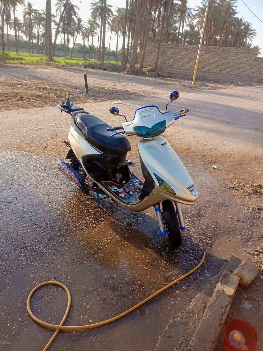 سلام عليكم دراجه حاويه من الطول الطول تزويد راياضي بيها نكره سلف بكل وقت كلشي بيها رياضي ..السعر 700 وبيها مجال مكاني ديوانيه شاميه ناحية الصلاحيه الرقم *********** اتصل
