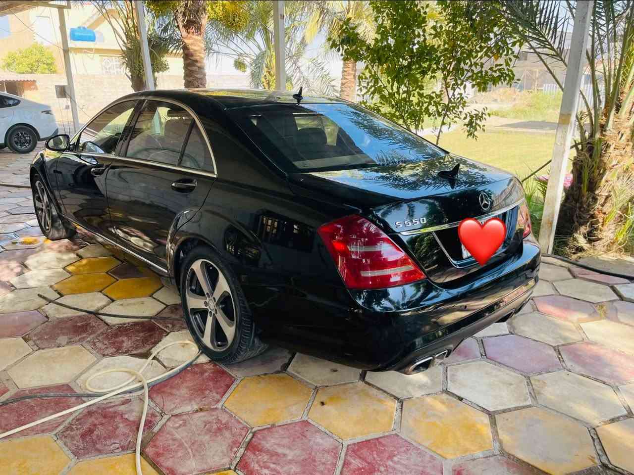 سلام عليكم مارسدس 2005        S550 بيه قطعتين صبغ فقط للبيع او مراوس حسب القناعه ***********
