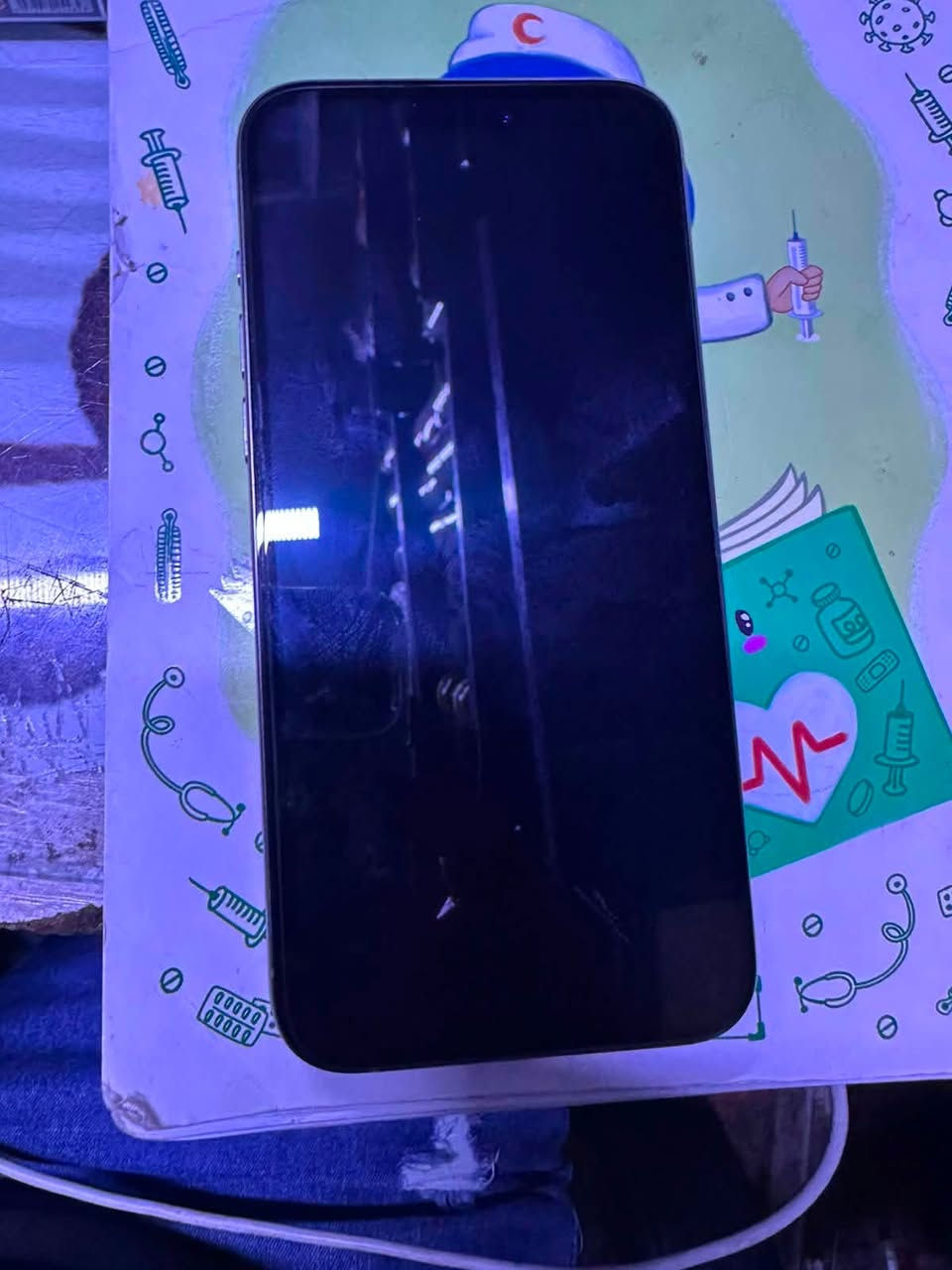 سلام عليكم ايفون 15 برو ماكس 256 ذاكره البطاريه 83 جهاز نضيف كلش لا مضروب ولا مشخط البيع مليون 25 كارتونه الكيبل موجودات العنوان بغداد جميله ***********
