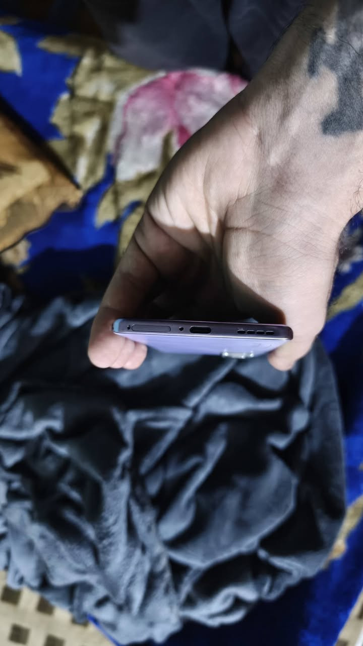 انفنكس هوت50 برو • ٢٥٦/١٦ • شاشة منحنيه