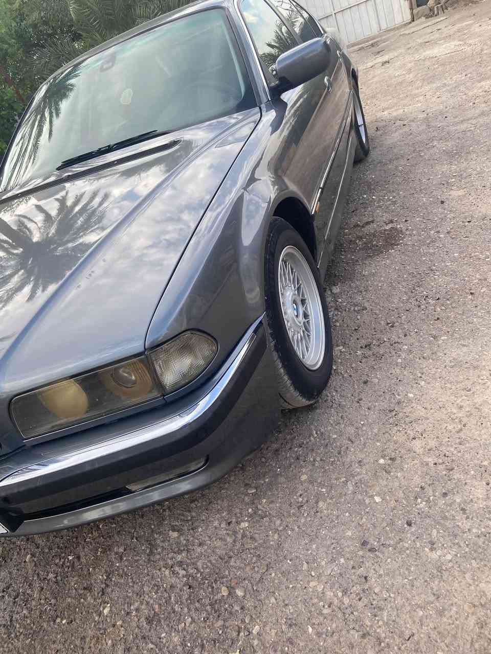 سلام عليكم 

بي ام كاسحه للبيع 
موديل 1996. 730 اصل بلسنويه عليها محرك 740.  
كير تمساح 
تايرات تخم جدد
تبريد ثلج 
كشنات جلد كهرباء 
سلايت شغال 
محرك 8 سلندر
السيارة انضف من الصور  
سنويه باسمي  سنويه وهزة جديدة 
تحويل  كبل
السعر 68 وبيها مجال 

مكاني بغداد 
***********
