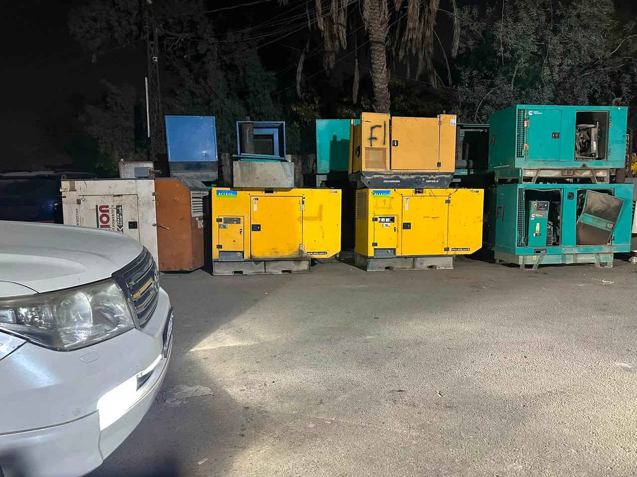 السلام عليكم            بيع طافي        

مولدات  بيركنز  وكمنز  و مستبوشي  

الاحجام من ١٣كيفي الى ٢٠ كيفي  ٣٠ كيفي 

العنوان كرادة مجمع مشن مقابيل شارع جاك عبود

***********
***********
