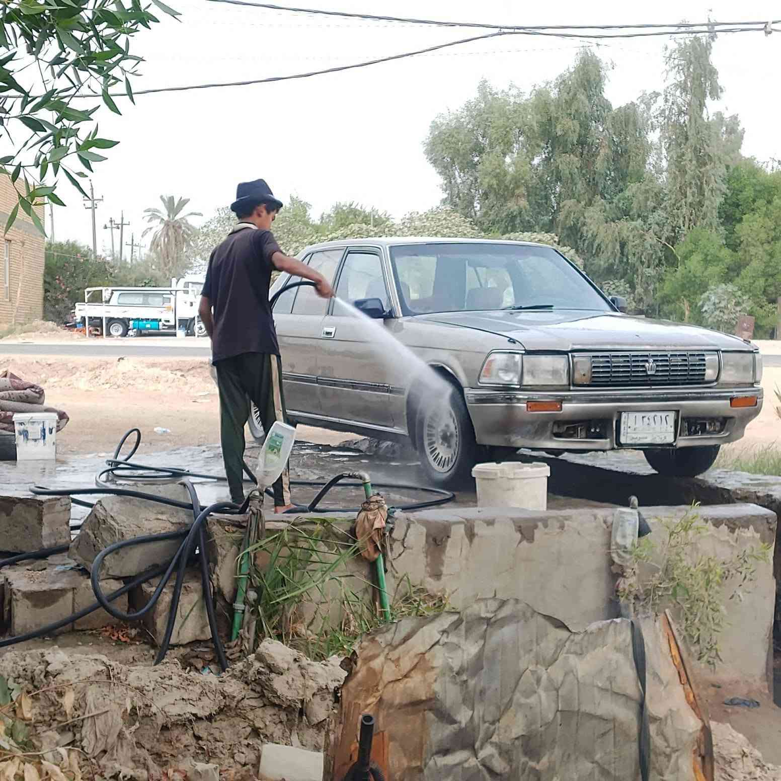 السلام عليكم
للبيع سيدان مديل 1991 محرك 2500 VVT i مكفول گير ومحرك تيارات جدد حدادية زينة وغرفة نضيفة ماعايزها شي السيارة جاهزة رقم ألماني ومداور ثاني يوم راعيها موجود سنوية تنتهي بسنه 2028 گشرها نضيف ماعيزه شي مكانها النجف قضاء المشخاب 
السعر 24 وبيها مجال 
الرقم بيه واتساب ***********
