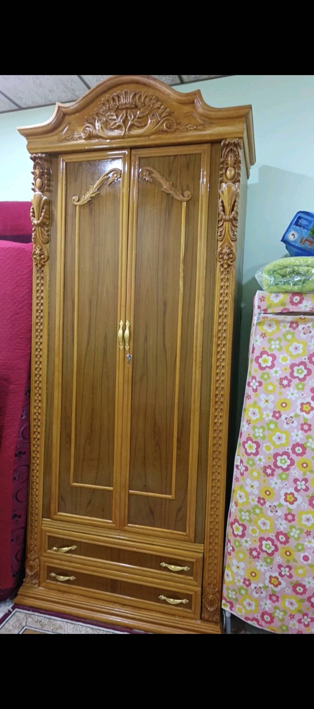 💢غرفة نوم صاج عملاقه قوية كلش نضافة ٩٠ بل مية  للبيع للستفسار الاتصال على الرقم 

***********
حبيبي الغرفة وين موجودة بالضبط؟ (المدينة/المنطقة) حتى اللي يريد يجي يشوفها يعرف المكان.: 
البصرة، الحيانية، شارع السيد 
السعر شكد بالضبط؟ ثابت لو بيه مجال للمساومة؟: 
مليونين وبيها مجال 