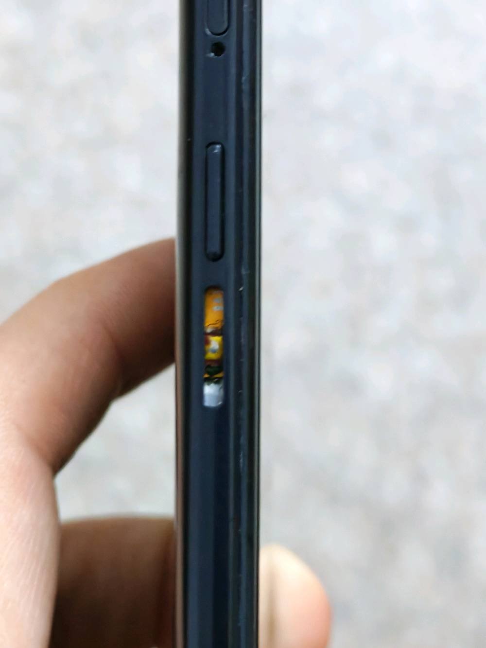 السلام عليكم 🌹

📱 Samsung A10s

💾 الذاكرة: 64GB
✨ النظافة: 90%
⚡ الجهاز سلس وحلو ونظيف
✅ كلشي شغال بصورة طبيعية
📞 الاتصال والتطبيقات كلها شغالة بدون مشاكل

🔧 ملاحظة: فقط دكمة تقليل الصوت واكعة، والموضوع بسيط جداً.

💰 السعر: 75 ألف
🤝 بي مجال بسيط جداً

🚚 يوجد توصيل لجميع المحافظات
📩 التواصل خاص