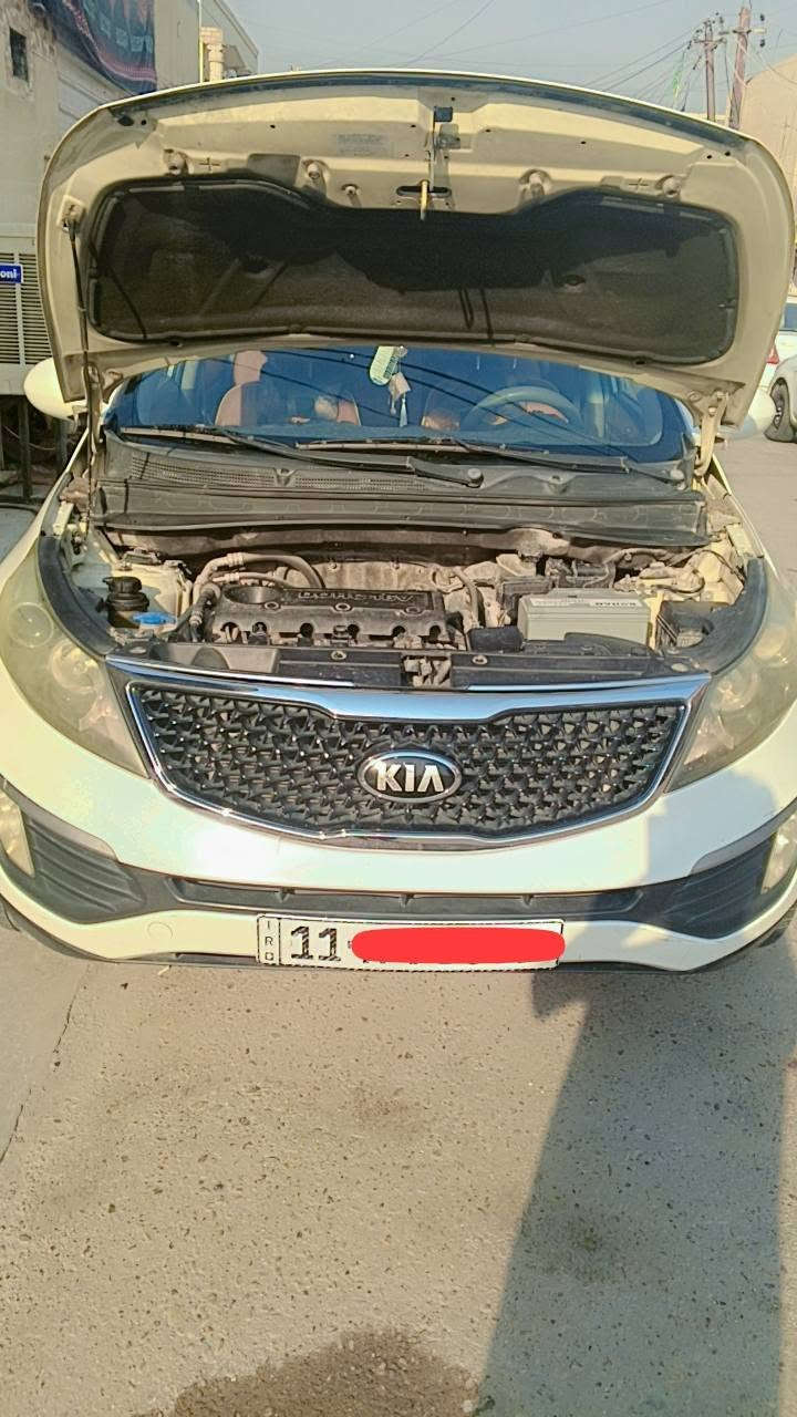 سبورتج خليجي ٢٠١١ بيه ضربه بالجاملغ خفيفيه بس انشك الجاملغ وبدلته والبنيد رشيته وي الجاملغ يعني قطعتين رقم بغداد بأسمي كير مكينه  ٢٠٠٠ دوش وتبريد مكفولات السياره مال بيت وماناقصه شي ماشيه ١٣١ الف كيلو السعر ب ١٣٢ وبيه مجال 
او مراوس بالانترا او فورتي موديل ١٩ وفوك خصوصي مكاني بغداد الشعله
*********** بغداد, العراق
