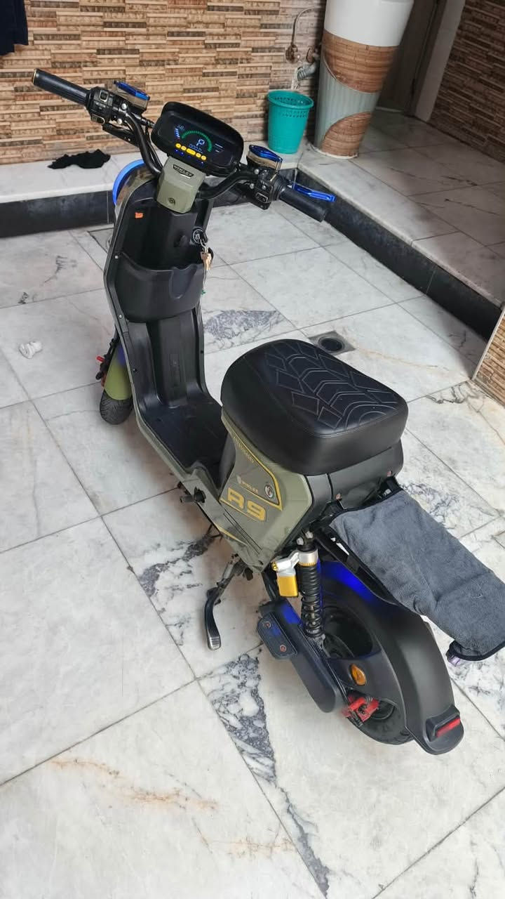 ار ٩ • مديل ٢٦ • خمس باتري