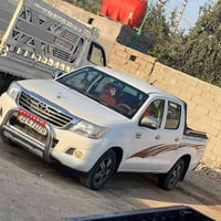 هايلوكس اوتماتيك • ٢٠١٢ • رقم بغداد