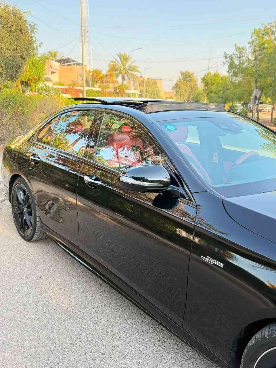 � للبيع أو المراوس حسب القناعة 🔥
🇩🇪 Mercedes-Benz E53 AMG 4MATIC 2021
وارد ألماني (استيراد خاص) – بدون حادث – فول مواصفات 1/1

✨ إذا تبحث عن E53 نظيفة وحقيقية، فهاي من أفضل النسخ الموجودة بالسوق العراقي.

🚘 نعمان أوتو | Numan Auto
ثقة التعامل • جودة السيارات

━━━━━━━━━━━━━━━

📊 الموديل: 2021
🇩🇪 الوارد: ألماني (استيراد خاص)
📈 الممشى: 87 ألف كم حقيقي
📍 الموقع: بغداد – زيونة 714 / الأعظمية (رأس الحواش)

━━━━━━━━━━━━━━━

💎 أبرز المواصفات:

✅ AMG Package الأصلي (بلاد)
✅ محرك 6 سلندر تيربو مع نظام EQ Boost
✅ دفع رباعي 4MATIC
✅ فتحة سقف بانوراما
✅ بصمة تشغيل + بصمة أبواب (Keyless-Go)
✅ شاشات MBUX المتصلة
✅ نظام صوت Burmester الأصلي
✅ إضاءة داخلية 64 لون
✅ كاميرات 360°
✅ رادار أمامي (Distronic)
✅ نظام النقطة العمياء (Blind Spot)
✅ تحذير من التصادم
✅ شاحن لاسلكي
✅ تدفئة للمقاعد الأمامية 🔥
✅ جنطة كهربائية
✅ أنظمة قيادة متعددة (Comfort / Sport / Sport+ / Individual)

━━━━━━━━━━━━━━━

🛠 الحالة بكل شفافية:

✔️ بدون أي حادث أو ضربة.
✔️ فقط كلير خفيف في الجامرلوغ الأمامي الأيمن بدون معجون، مجرد رش تجميلي.
✔️ محرك + كير + كهربائيات مكفولة شرط الفحص.
✔️ إدامة كاملة وجاهزة للاستخدام مباشرة.

━━━━━━━━━━━━━━━

📍 العنوان: بغداد – زيونة 714 / الأعظمية (رأس الحواش)

📞 للتواصل والواتساب:
***********

🚘 نعمان أوتو | Numan Auto
ثقة التعامل • جودة السيارات

#مرسيدس #مرسيدس_بنز #MercedesBenz #Mercedes #E53 E53AMG MercedesAMG AMG 4MATIC سيارات_العراق سيارات_بغداد بغداد العراق سيارات_للبيع نعمان_اوتو NumanAuto
