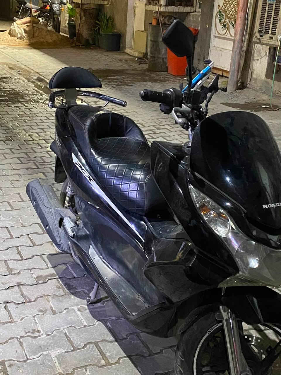 السلام عليكم بي سي اكس جيل اول
للبيع أو مراوس جيل ٢
الدراجه ماشيه ٣٢حقيقي
السعر ١٢ ورقه وبيه مجال 
مكاني بغداد شعله 
رقمي ***********
