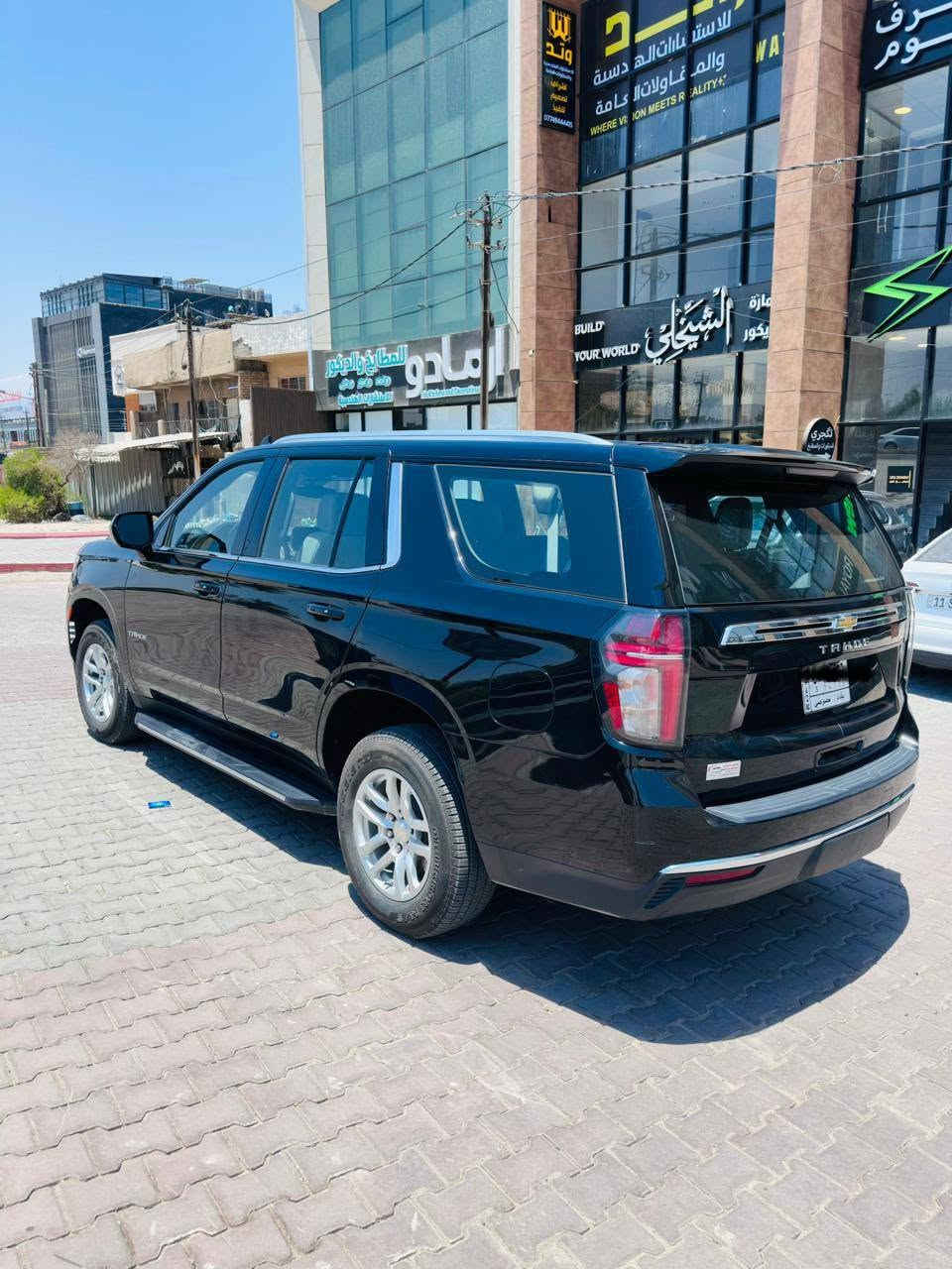 سلام عليكم ....
#تاهو
Ls 

2023
بدون صبغ  بس دعجة كد شبر باب البصف السايق  ومملعوب بية ولا مبولشة 
سيارة جاهزة ماخذة زيرو على ايدي 
ماشيه ٧٠كم
رقم بغداد مكان بغداد
سعر 40000
***********

نص مكتوب في الصور:
- iQ