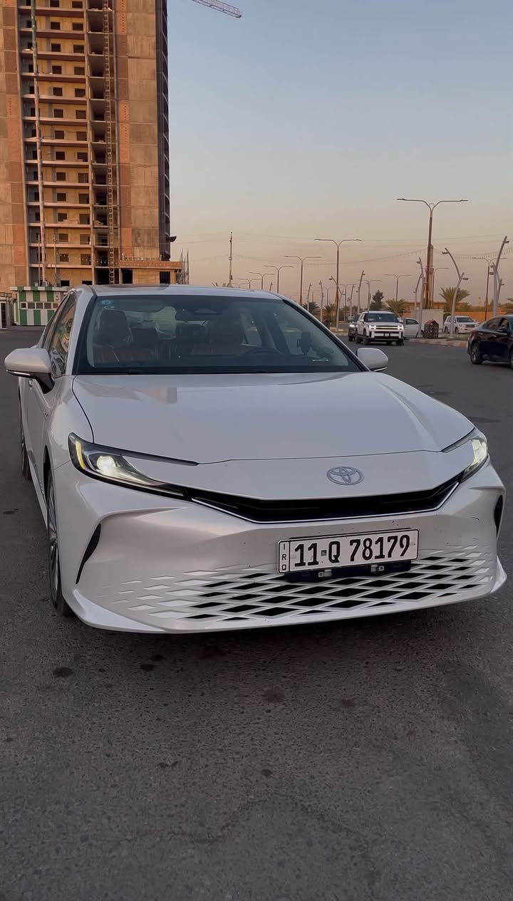 للبيع : كامري هايبرد 2024 خليجيه وكالة عبد اللطيف
ياباني اصلي 

نظام كاربلاي 

المواصفات :
محرك هايبرد (بنزين + كهرباء)
. نظام دفع أمامي
. تشغيل بصمة (زر تشغيل)
. دخول ذكي بدون مفتاح
. كامره خلفية
. أنوار LED أمامية وخلفية
. شاشة وسطية تعمل باللمس
. نظام Apple CarPlay و Android Auto
. تحكم بالمقود (ستيرنغ)
. مثبت سرعة
. مرايات جانبية كهرباء مع إشارات
. نظام مانع انزلاق + توزيع إلكتروني للفرامل
. نظام مراقبة ضغط الإطارات
. إضاءة داخلية بيضاء LED

السياره مكفوله كفاله عامه 

شراي تواصل على هذا الرقم 
***********
العنوان الأنبار
