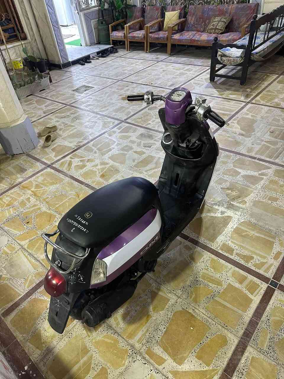اجه ماكس بوليسي كفاله نضافه تخبل دراجه مفتوحه مره وحده وحيل نضيفه نكره سلف وهندر كلشي شغال كهربائيات حيل نضيفه بوشه 49 شلعه ومعدل تخبل تايرات جدد كلشي شغال وادامه دهن وفلاتر جديده كفرات ختم واحد  مكينتها صافيههه وصوت ناعم وياها دبل سويج السعر 700 وبيها مجال قليل العنوان البصره الجمعيات للأستفسار الاتصال ع الشريحه او واتساب  ***********
