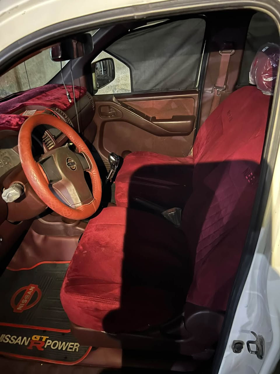 نيسان نافارا • ٢٠١٢ • جير عادي