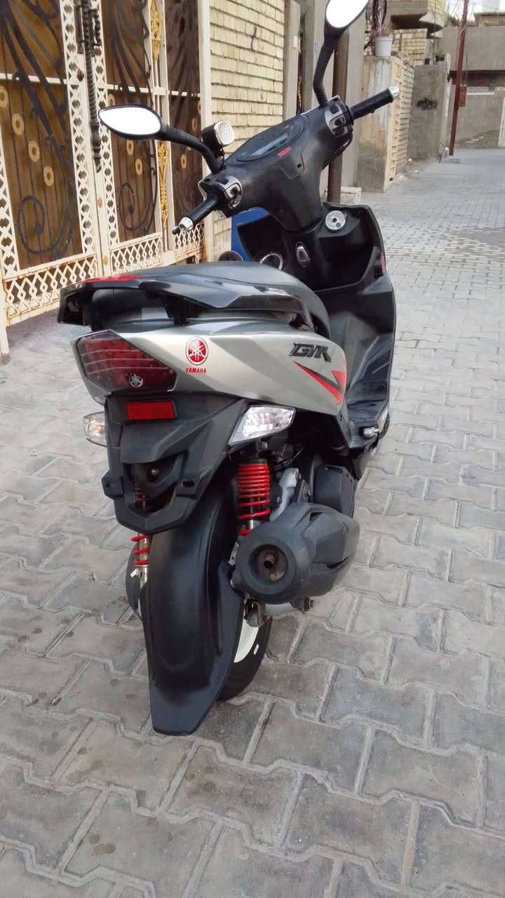 سلام عليكم دراجه جي تي ار نزلتها رمبه معرض جانيها صار سنه مخليها مال بيت سعر مليون اوخمسين اوبيها مجال المكان زعفرانيه سده بستان علاي رقم الهاتف ***********
