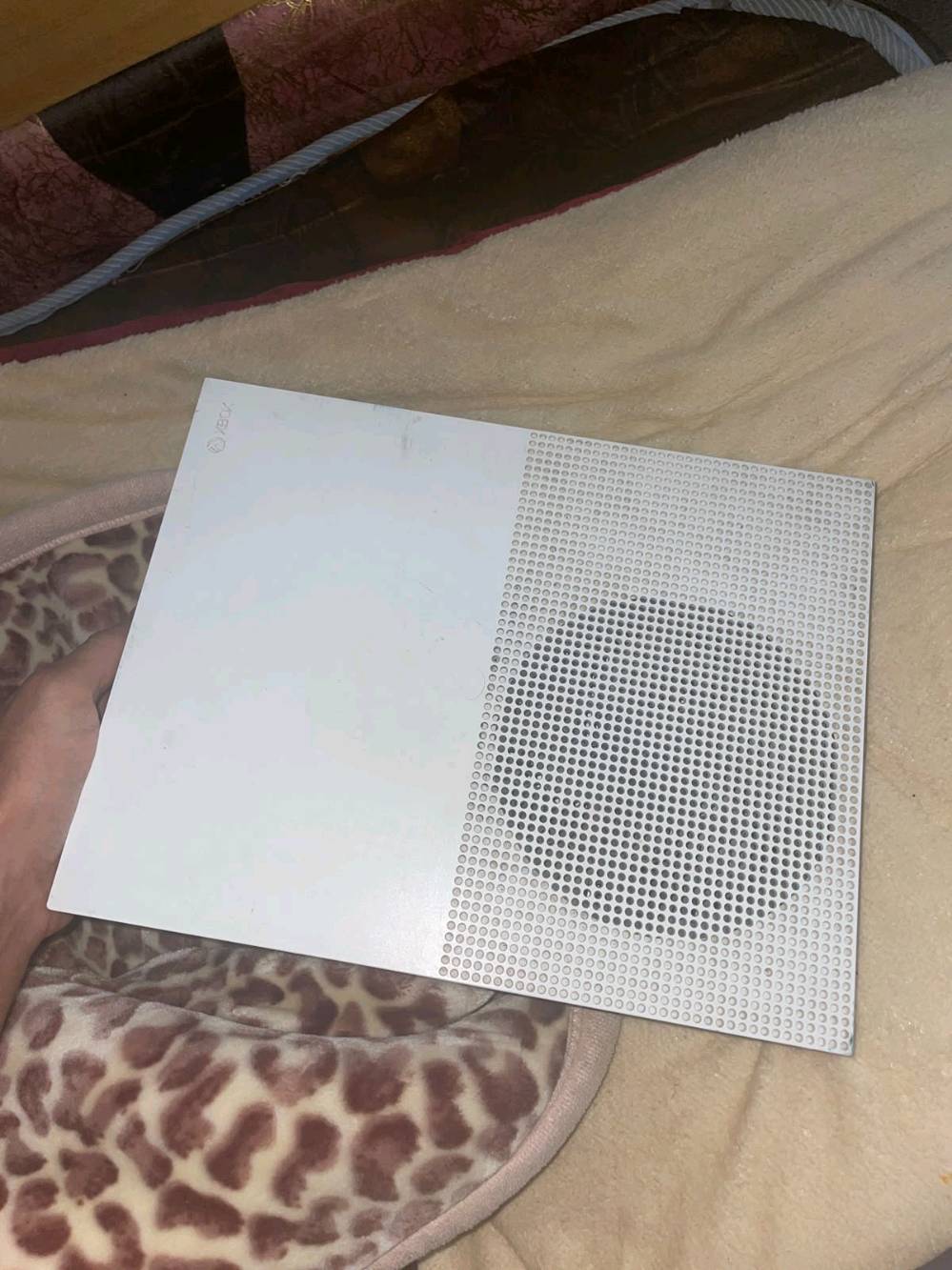 اكس بوكس ون اس • مستعمل قليل • يد تحكم