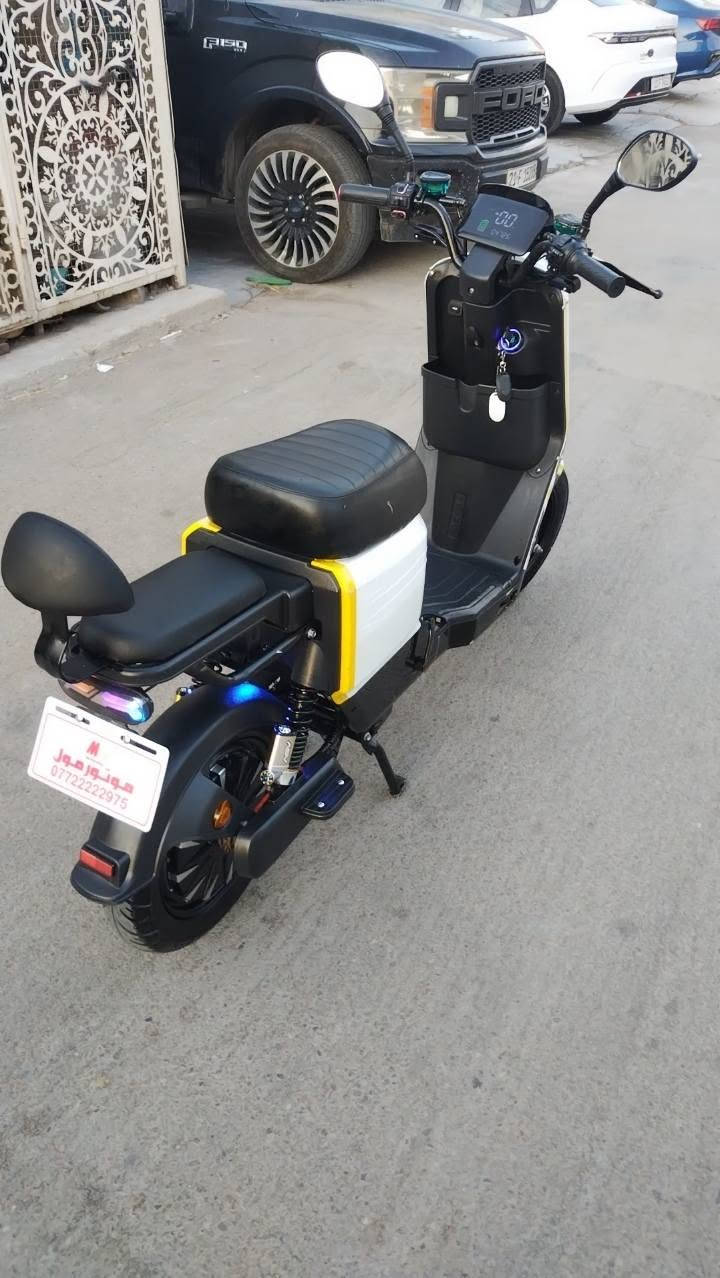دراجه شحن R11
5باتري كبار 
مديل 25
شاحنه اصليه 
بصمتين وسويجين 
ملف 2000حقيقي 
حجم التاير 12
دراجه كامله كل نقص مابيه 
بغداد الامين الثانيه 
السعر 450 
***********
