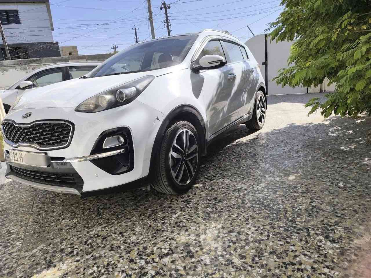 السلام عليكم 
سبورتج موديل 19 شكل 20 خليجي 
محرك 2000 المرغوب بدون ادوانز 
بانوراما قطعتين
كراسي كهرباء عدد 2
بصمة 
تبريد قطعتين بيانو مناخ منفصل  
ستيرن تحكم جهتين
هاند بريك بصمة 
ثلاث وضعيات قيادة 
Normal/ Sport /Eco 
Auto Hold 
مانع منحدرات 
شاشة اندرويد 
الاضائة الداخلية ثلجي بلادي
دعاميات مال جيتي لاين 
حساسات امامي خلفي بلادي
ويل كب  19 
رقم بغداد انكليزي 
السعر  (185)  
مكان السيارة بغداد/ ساحة الاندلس  
للتواصل  *********** متوفر واتساب
