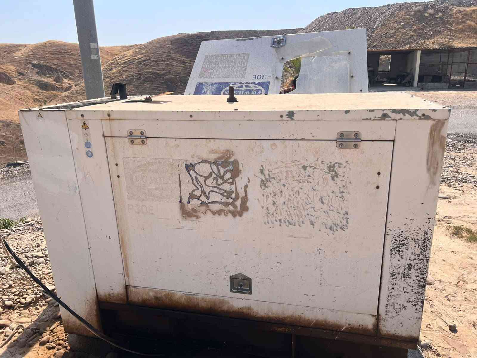 مولد بيرنكز حجم 30kv بعده جديد للستفسار الاتصال على الرقم ***********
