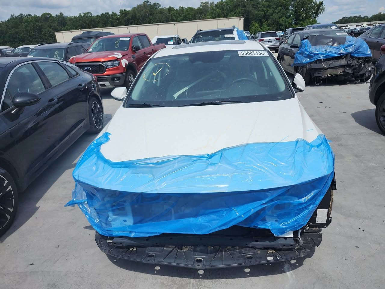 سلام وعليكم  للبيع السياره مطروحه بدهوك حالياً
بدون كمرك  بدون تصليح

السعر    120 $$

ماشيه 13  الف ميل
مكينه 2000
 لمتدد.  لمتدد
داخل ابيض 
فول فول مواسفات  لمتيد  
فتحة سقف 
شاشة كبير و كاميرة 
رادار امامي و خلفي 36"
بصمة بيبان 
كشن جلد رياضي حضن 
تدفئة كشنات 
شحين واير ليس 
شفتات ستيرن
تحديد مسار 
قيادة ذاتية 
درايڤ مود sport+nurmal+smart 
تحكمات ستيرن 
تشغيل عن بعيد 

دشبول ليد ١٠ الوان 
عدد سماعات 12 BOSS 

بعد بيها هواي مواسفات 
 
الاستفسار ***********
شركة جبل النهرين لتجارة السيارات Jebel Al Nahrain for Cars Trading

I

نص مكتوب في الصور:
- 53885136X