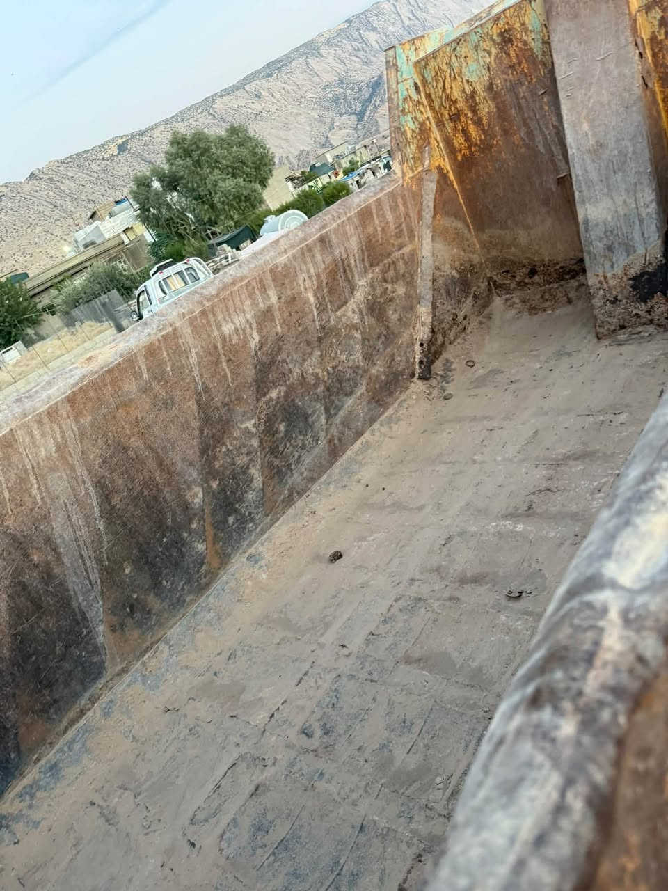 ئەم بۆدیە بۆ فرۆشتن
جەک و دەبل شانسی کاملە
درێژی: (٥ مەترو ٥٠ سانتیم)
سعر:(٢٥ گەڵا مجال)
(***********)
