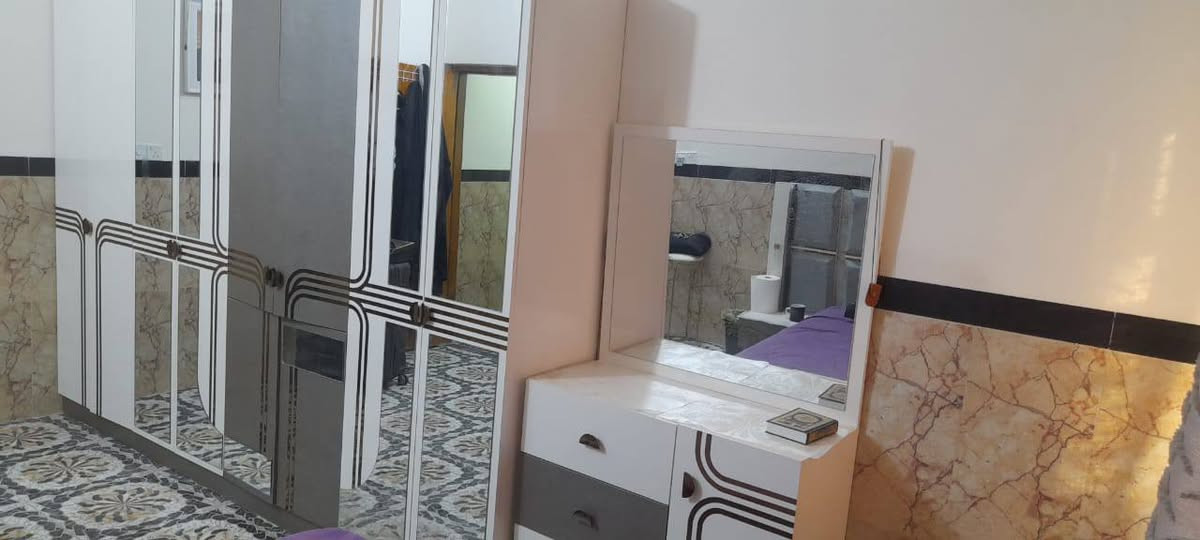 غرفة النوم للبيع نضيف و جديد السعر ٧٥٠ الف للتواصل واتساب فقط
***********
***********
