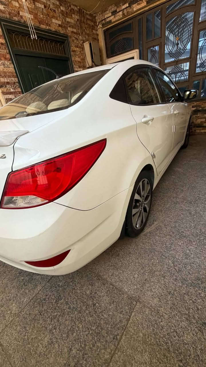 سلام عليكم للبيع اكسنت خليجي موديل٢٠١٦ رقم بغداد الدولي بسمي تحويل مباشر ماشيه ١٠٣ الف  صبغ باب السائق والخلفي والجمالغ تبخير توحيد لون بسب الشخوط شرط الفحص كير محرك على وضع الشركه سيارة جاهزه من كلشي مواصفاتها فول 1/1 مكاني حلة سعرها ١٠٤ وبيها مجال رقمي ***********
