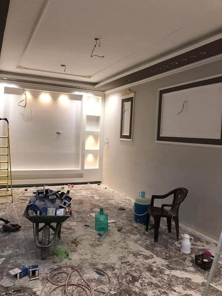 صبغ جميع الألوان والأنواع درجة أولى وحسب رغبة الزبون
تغليف الجدران والسقوف الثانوية بأنواعها
ديكورات جبسم بورد  (مغربي)
ديكورات خشبية بمختلف أنواعها..
عليك تختار وعلينا التنفيذ بااحلى صورة  للحجز والاستفسار***********/***********
