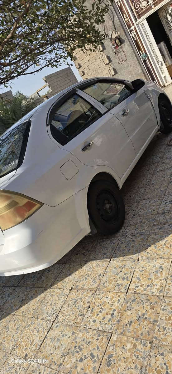 اف يو • ٢٠١١ • للبيع