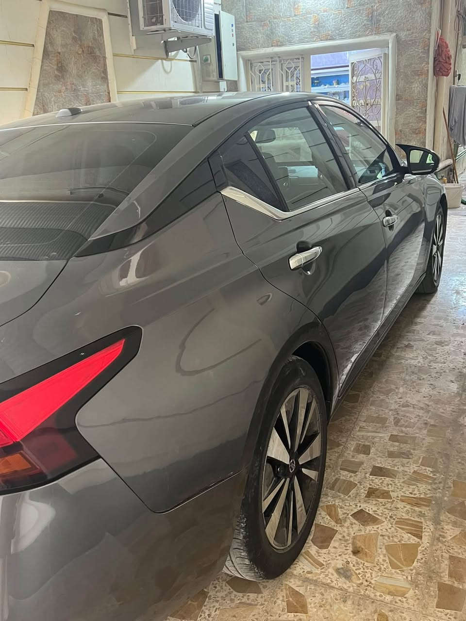 السلام عليكم
نيسان التيما 2019 Sl
وارد امريكي 
فول مواصفات 
بصمه 
تشغيل عن بعد 
شاشه ابل كاربلي 
كشنات جلد 
كشنات كهرباء 
كشنات تدفئه 
فتحه سقف
ستيرن هيتر 
تثبيت مسار 
قياده ذاتيه 
سايد بريك بصمه 
اوتو هولد 
قطعتين تبريد 
رادات ٣٦٠ 
كامره خلفيه 
كامره اماميه 
تحذير خروج من المسار 
السياره رقم سليمانيه 
باسمي 
تواجد السياره ديالى بعقوبه 
السعر 🔥🔥
***********

نص مكتوب في الصور:
- Baqubah