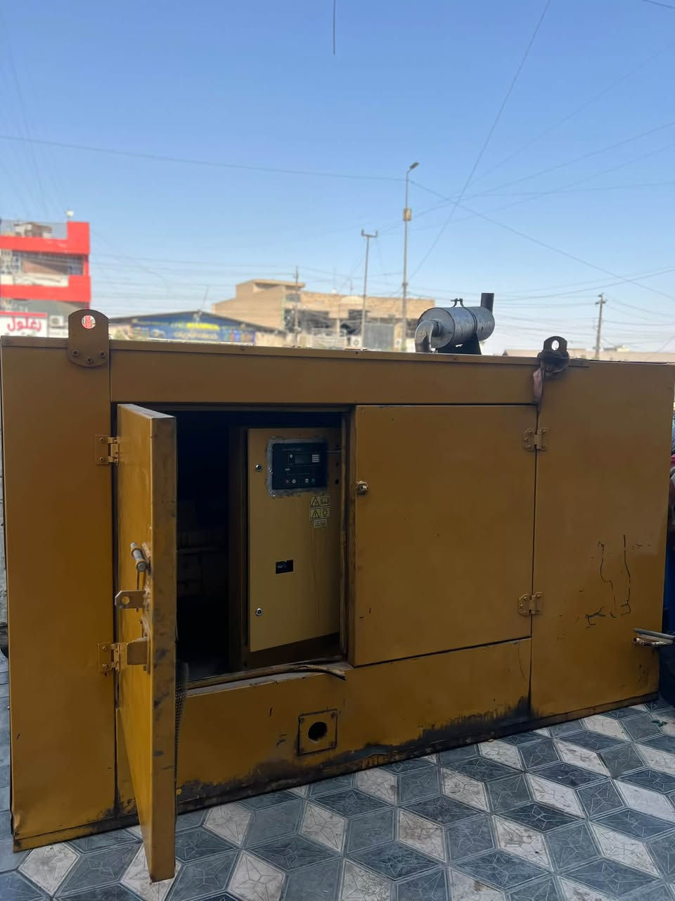 مولدات اثنين البيع كواتم اثنين
وحدة البيضة 150 كيفي

الصفره 80 كيفي

شغالات اثنينهن 

بغداد بلديات مقابيل فلافل الجوعان

***********
