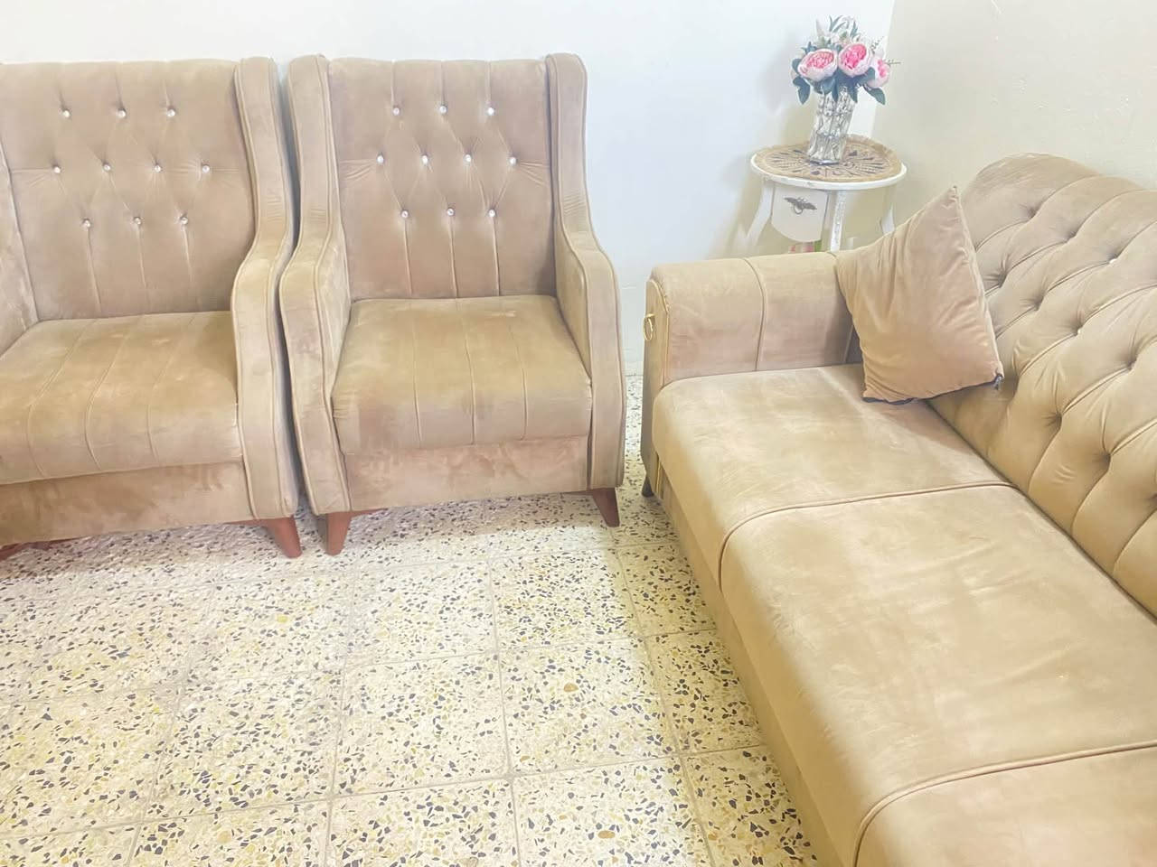 تخم حطاطه عشره مقاعد بسعر مناسب في كاطون الرحمه 
استفسار خاص او واتس ع رقم
***********

