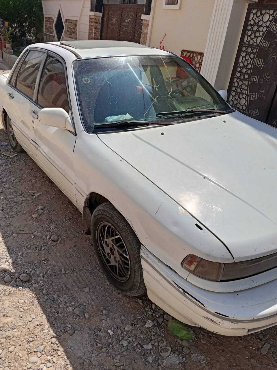 مستبوشي كلانت 91 محرك كير شرط سياره نضيفه مال جناي سياره احلا من الصوره صدر جديد تايرات جدد تريد وكالة أو تحويل للستفسار اكثر اتصل الشراي يتصل على الرقم *********** السعر 26 وبيها مجال السياره حلو وخير من الله
