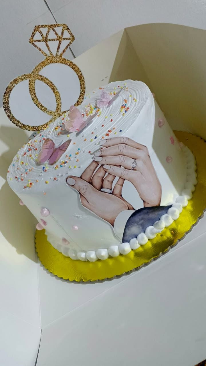 🎂✨ لأن كل مناسبة إلها كيكتها الخاصة!

من كيكة الزفاف الرومانسية 💍🤍
إلى كيكات أعياد الميلاد للأطفال 🎈🎁
وكيكة الشوكولاتة لعشّاق الطعم الغني 🍫✨

نصمم ونقدّم كيكات بتفاصيل أنيقة، أفكار مميزة وتزيين يليق بكل مناسبة 💛

🎀 اختاري التصميم اللي يعجبچ وخلي لحظتچ أحلى بكيكة تبقى بذاكرة الجميع

📩 للحجز والاستفسار راسلونا على الخاص#كيك #شهريان #نجف
