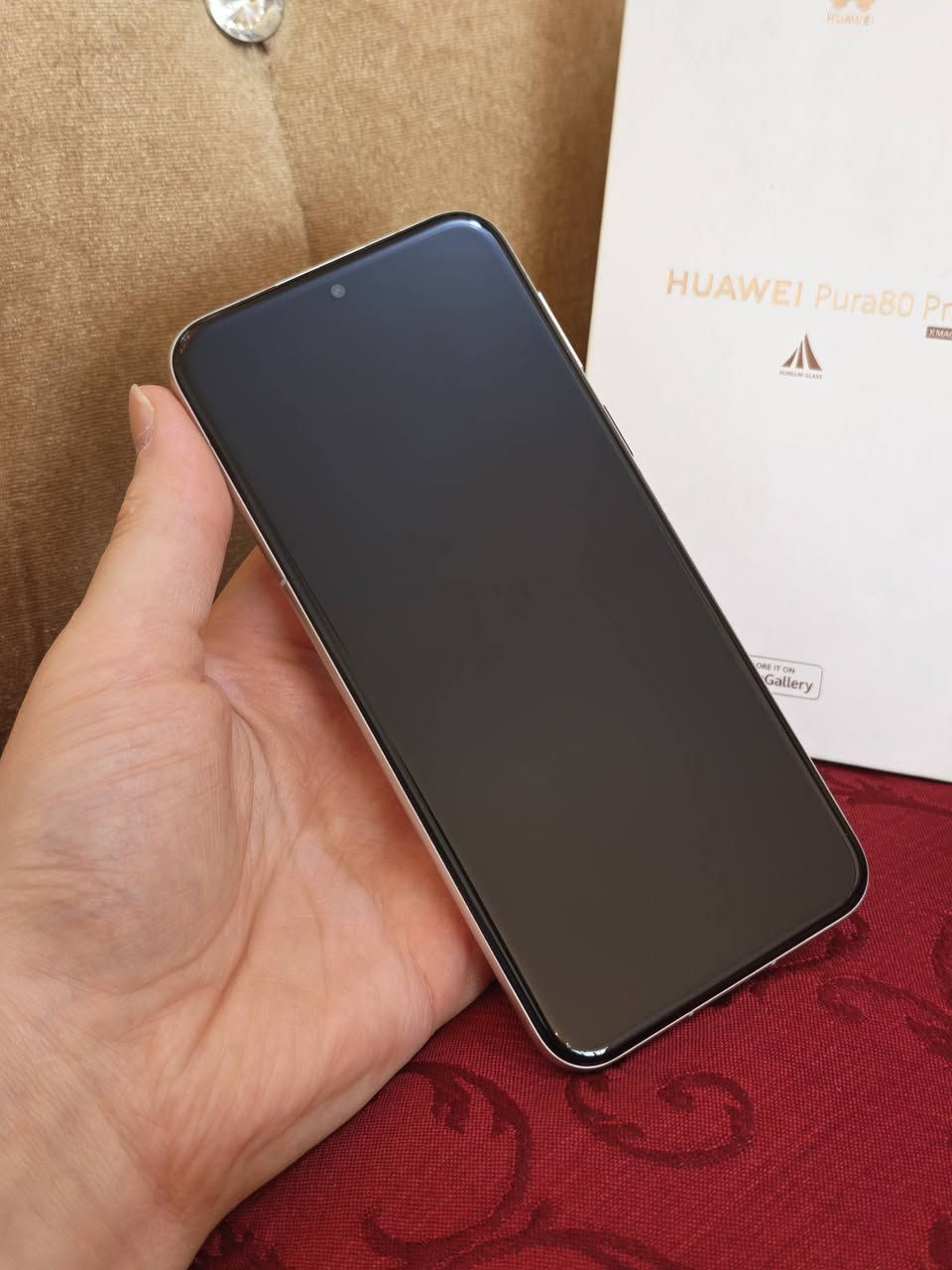 سلام عليكم للبيع او مراوس هواوي بيورا 80 برو لون مميز ملحقات كامل وكالة عالمي شرط الفحص كفاله ذاكرة 512 استخدام جدآ قليل بعده جديد نضافته 💯💯 مواصفاته معروفه السعر ٩٥٠ مكاني كربلاء توصيل موجود لجميع المحافضات للتواصل عل رقم ***********
