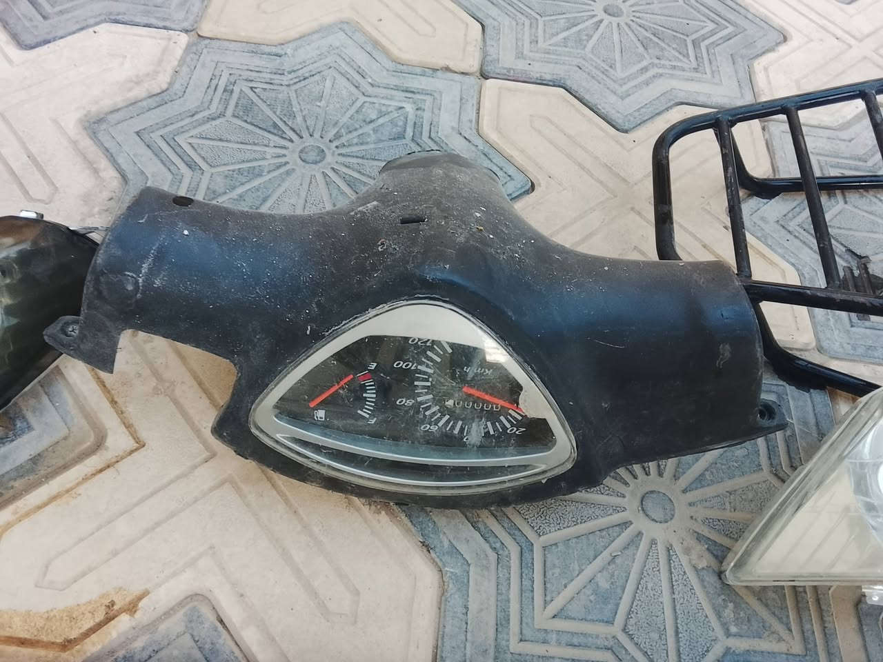 نجف بالمطار • مال ماكس • بخير