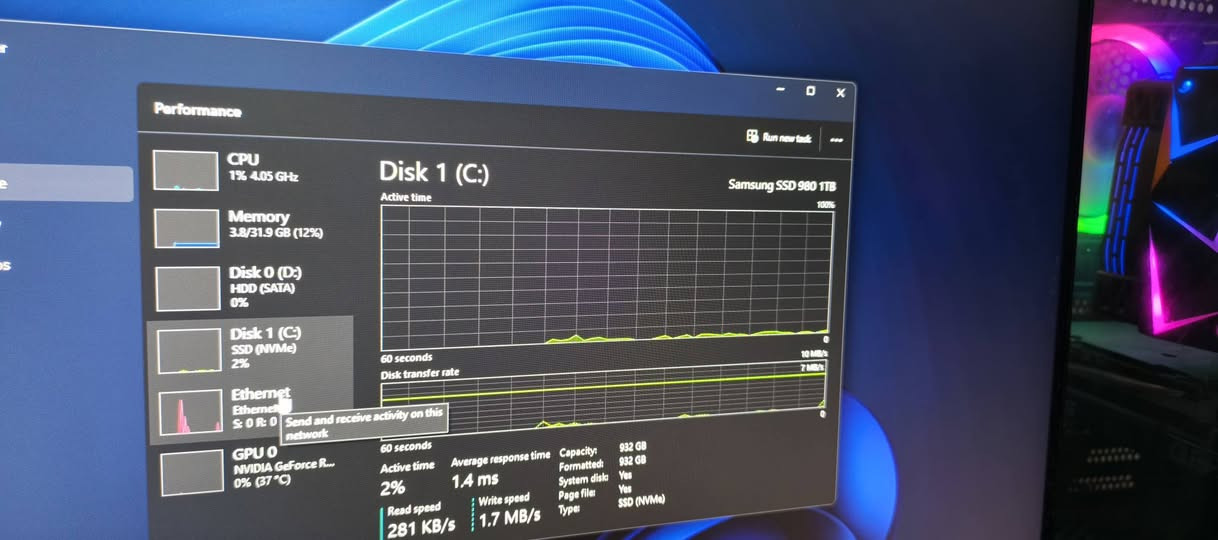 البيع pc
شاشه سامسونك 240فريم 
و شاشه ثانيه ٦٠ فريم 
مكاني بغداد 
رقمي ***********
