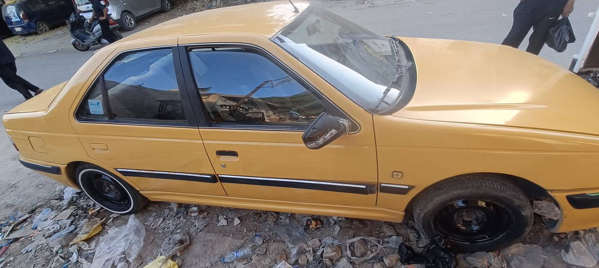 بيجو بارص موديل 15 بيها بنيد مبدل
كير محرك جاهزه جدد
رقم بغداد انكليزي باسمي تحويل ثاني يوم  جديده السياره شوفه عينك
مصفره هيئه وغرامات 
مكاني بابل المركز 
ب( 43 )وبيها مجال قليل
***********
