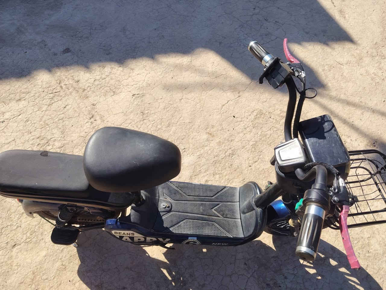 لبیع بایسکل شرط مآبی شی  مکانی دیالا سعر 250 وبی مجال ***********
