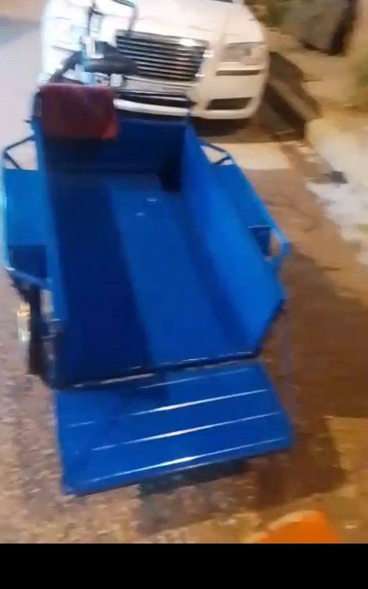 البيع الطويسه قرب الاجسر الاحمر السعر 150رقمي ***********
