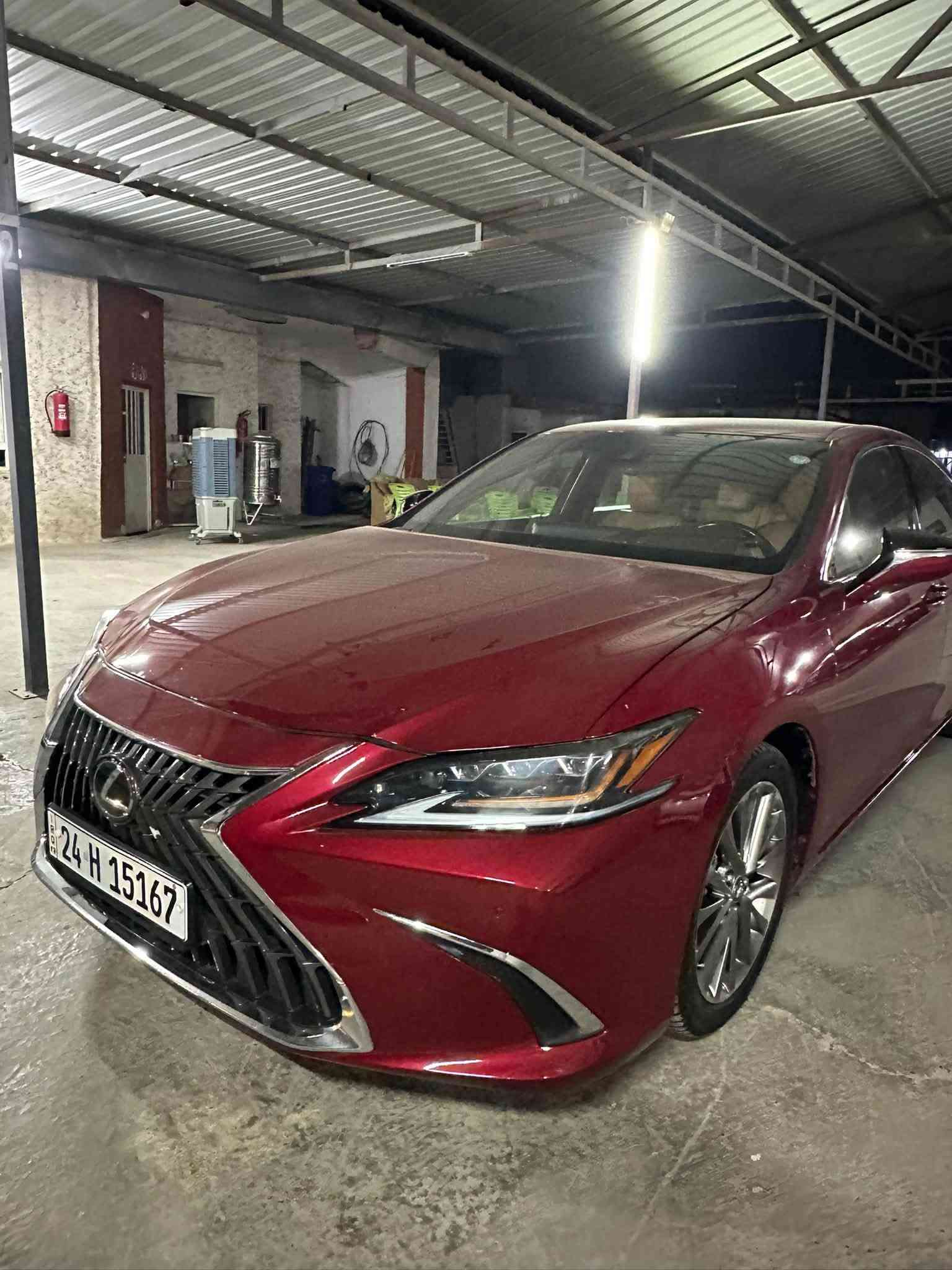 السلام عليكم لكزز ES 350   بانزين 6 سلندر بدون صبغ السياره كلين رقم دهوك شرط التحويل
السعر 248$ 
مكن السيارة ناحية الزاب 
***********
