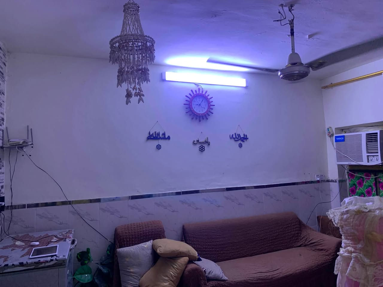 السلام عليكم دار للبيع تجاوز العنوان سكينة قرب المكاتب خدمات مي كهرباء نظيف البيت وجاهز من كلشي للستفسار *********** بي واتساب
