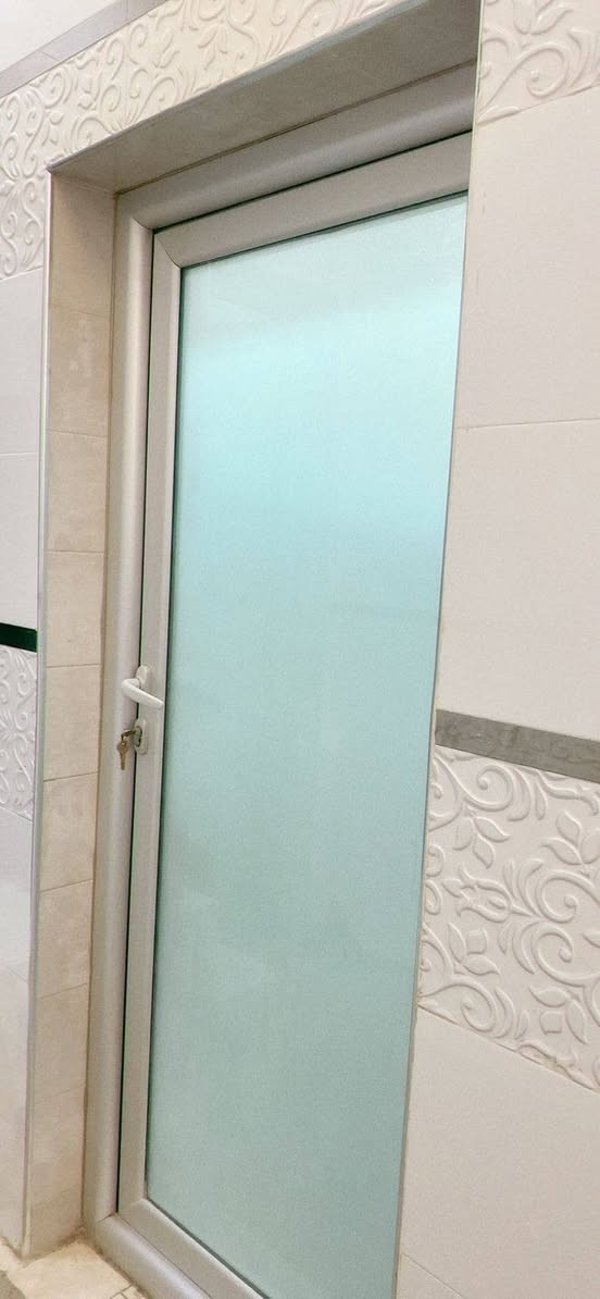 بيت للبيع حي العداله
بناء طابقين بي ٤ غرفة صالتين استقبال مطبخ ٣ مجاميع صحية البناء درجة أولى ب٢٠٢٣ الطابق الأول الأرضية مرمر والحيطان سيراميك والسقوف مغربي والبيبان تركي درجة أولى والخارجية قاصة الطابق الثاني أرضية سيراميك اسباني والجدران سيراميك ١.٢٥سم الشبابيك الألمنيوم درجة أولى
تواصل
*********** سامر
*********** ابو رضا
