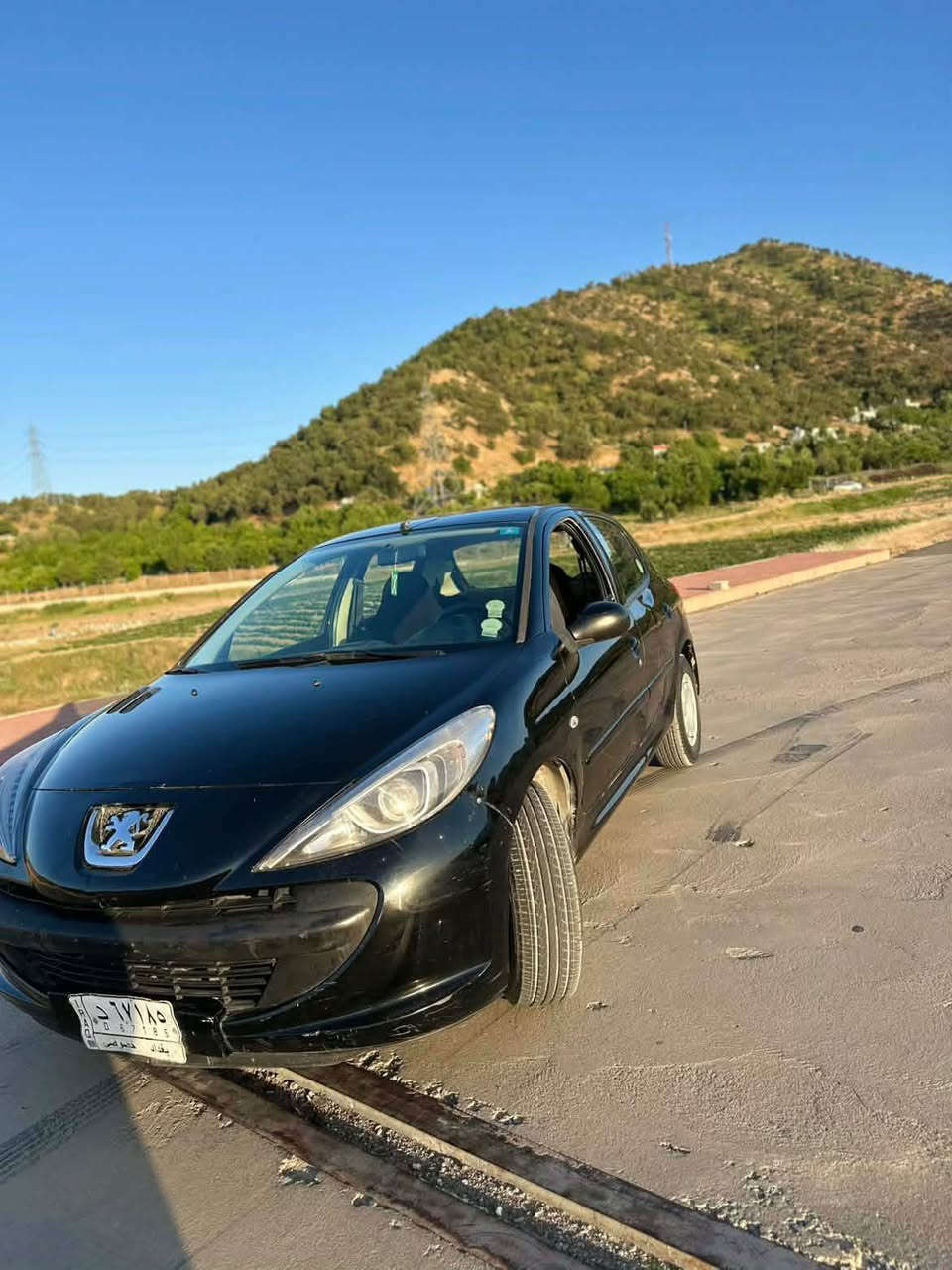 بیجۆ 206+فەرەنسی 2011
گیرو مەکینە کارەبایی بەشەرت 
مەکینە Z06  گیرعادی مەرغوب 
188هەزار ڕۆشتوە 
بەشەرتی گیرو مەکینە
سەنەوی پلاستیکی عەسلی لەگەڵە بەشەرتی ئەولیات حاسیبە مالی کەس نەبیت 
بی دەعمو لیدران بی بۆیاخ 
سعری 39گەلا مەجال 
ڕەقەمی خاوەنی
*********** حلبجة, السليمانية
