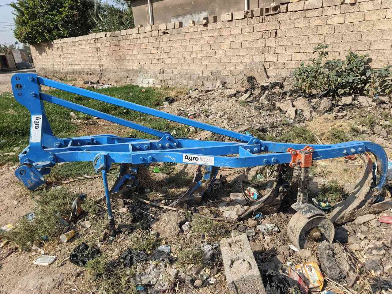 سلام عليكم فدان جديد ستعمال شي قليل حجم 12تركي سعر 2500وبي مجال قليل مكاني ديالى شهربان رقم ***********
