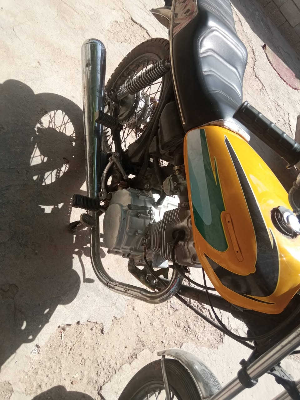 اربعه كير.  للبيع  محرك ما مفتوح مكفول وياله نضاف تفاصيل خاص سعر هم خاص موجود اربعه وعشرين ساعه رقم التلفون***********
