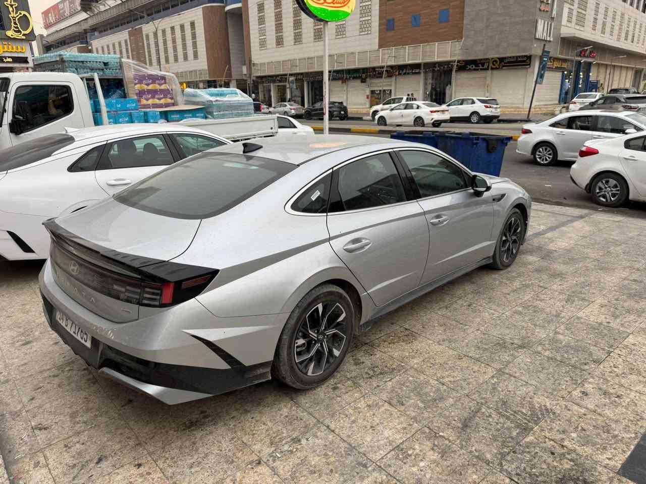 سياره جديده ضوبه بس هاي الي بركن حته ماتعتبر ضربه  
*********** البصرة, العراق
